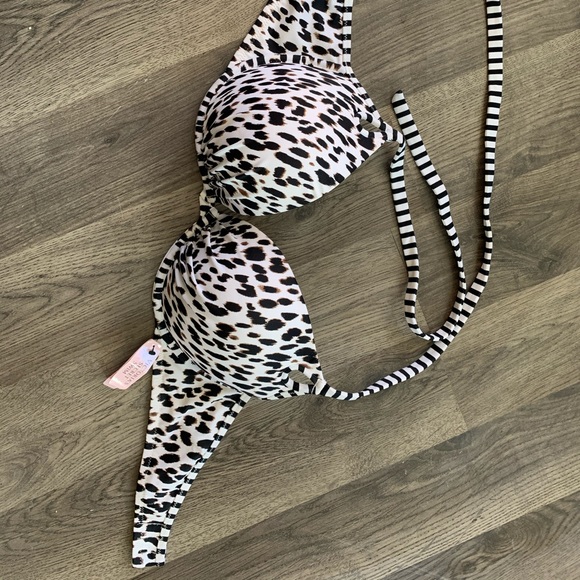 Victoria Secret Padded Push-up 34D top only - Picture 5 of 5